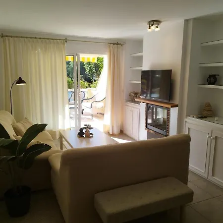 Puerta Ibiza דירה *